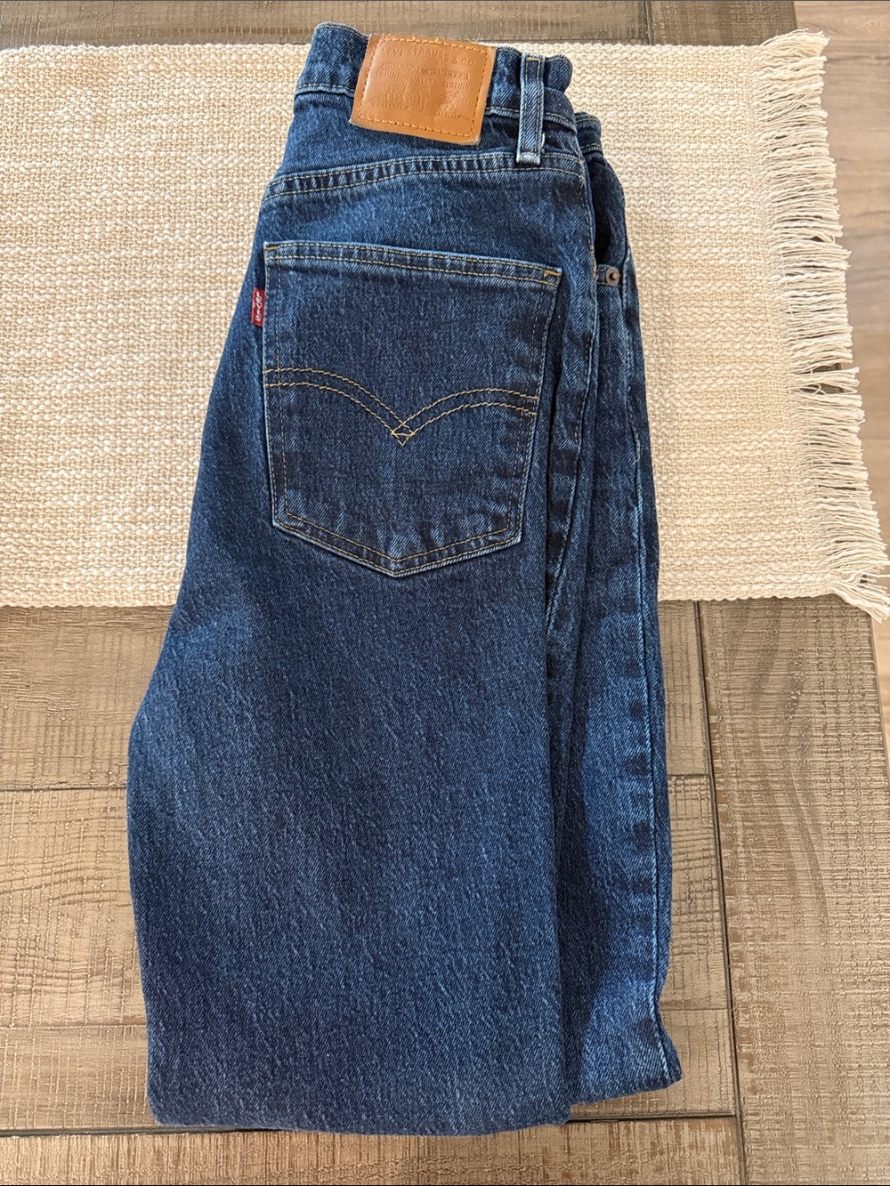 Levi’s High Slim Straight High Rise Straight Jeans 27